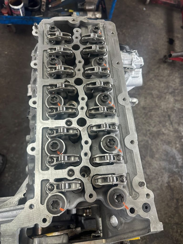 Cylinder head with rocker arms and valve springs